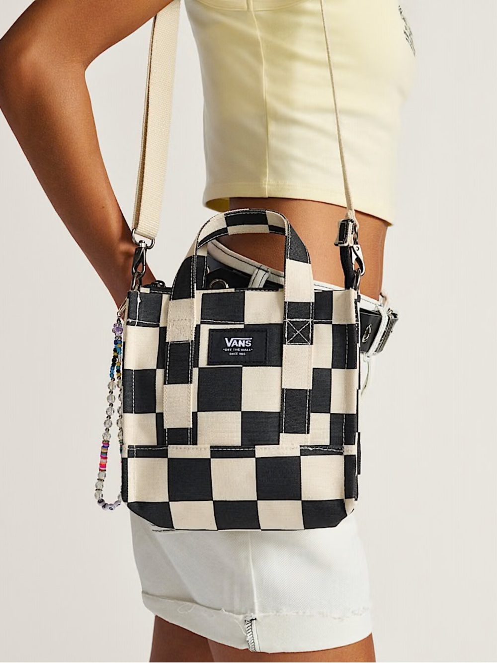 Vans Lil Pergs Mini Black Checkered Tote Bag With Crossbody 9”x8”x3”
Jul 026)